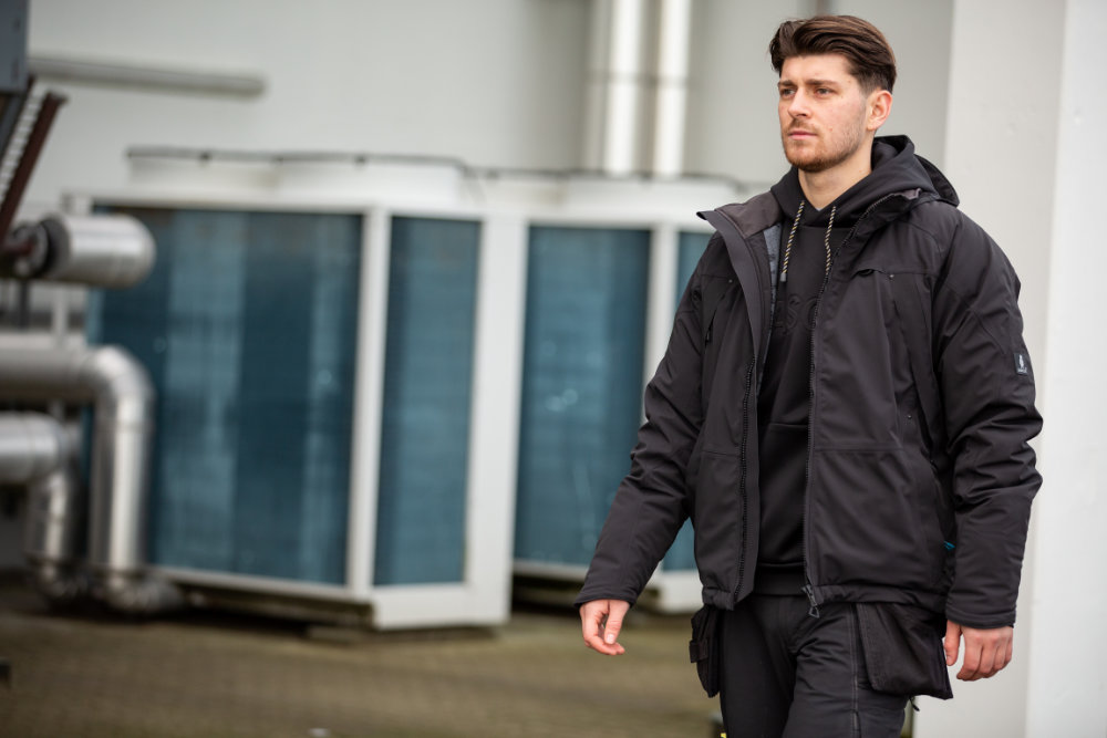 Arbeitsjacke mit Firmenlogo – hochwertige Workwear von Handelslöwen