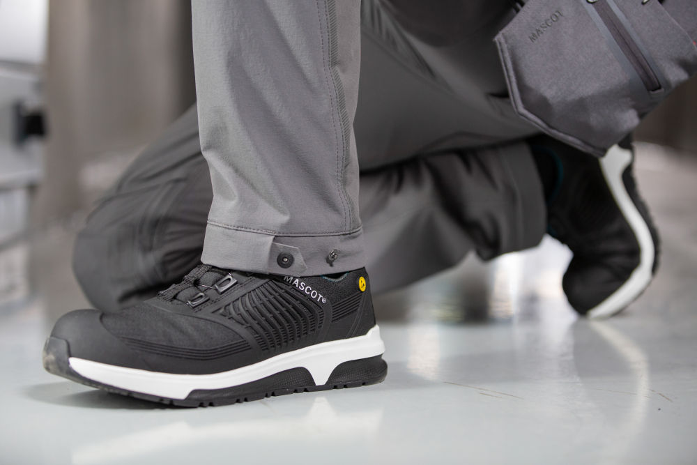 Arbeitskleidung_Sicherheitsschuhe_Handelsloewen Sicherheitsschuhe – hochwertige Workwear von Handelslöwen